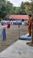 Upacara Bendera Hari Senin